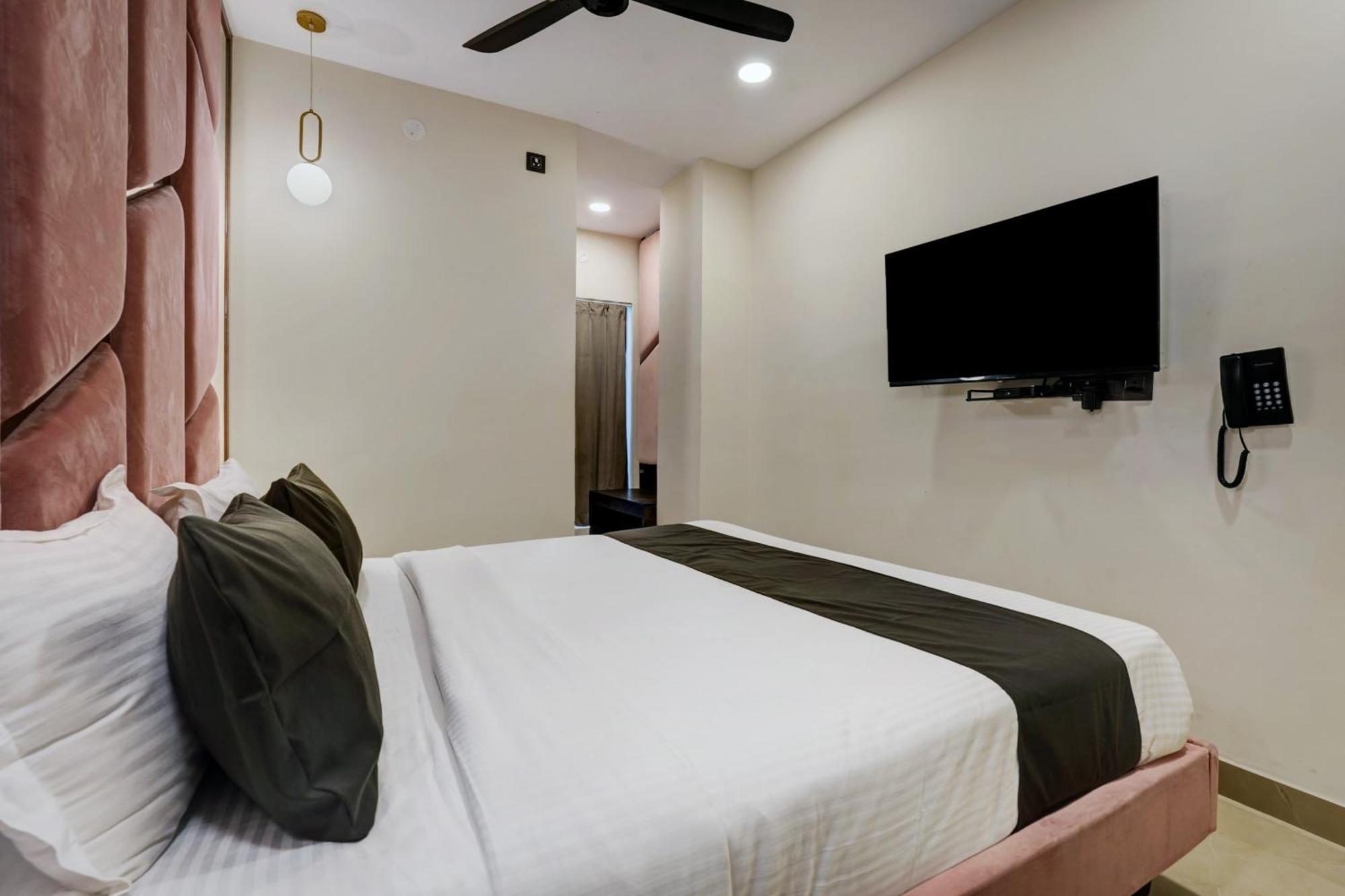 העיר בנגלור Astra Hotels & Suites - Koramangala מראה חיצוני תמונה