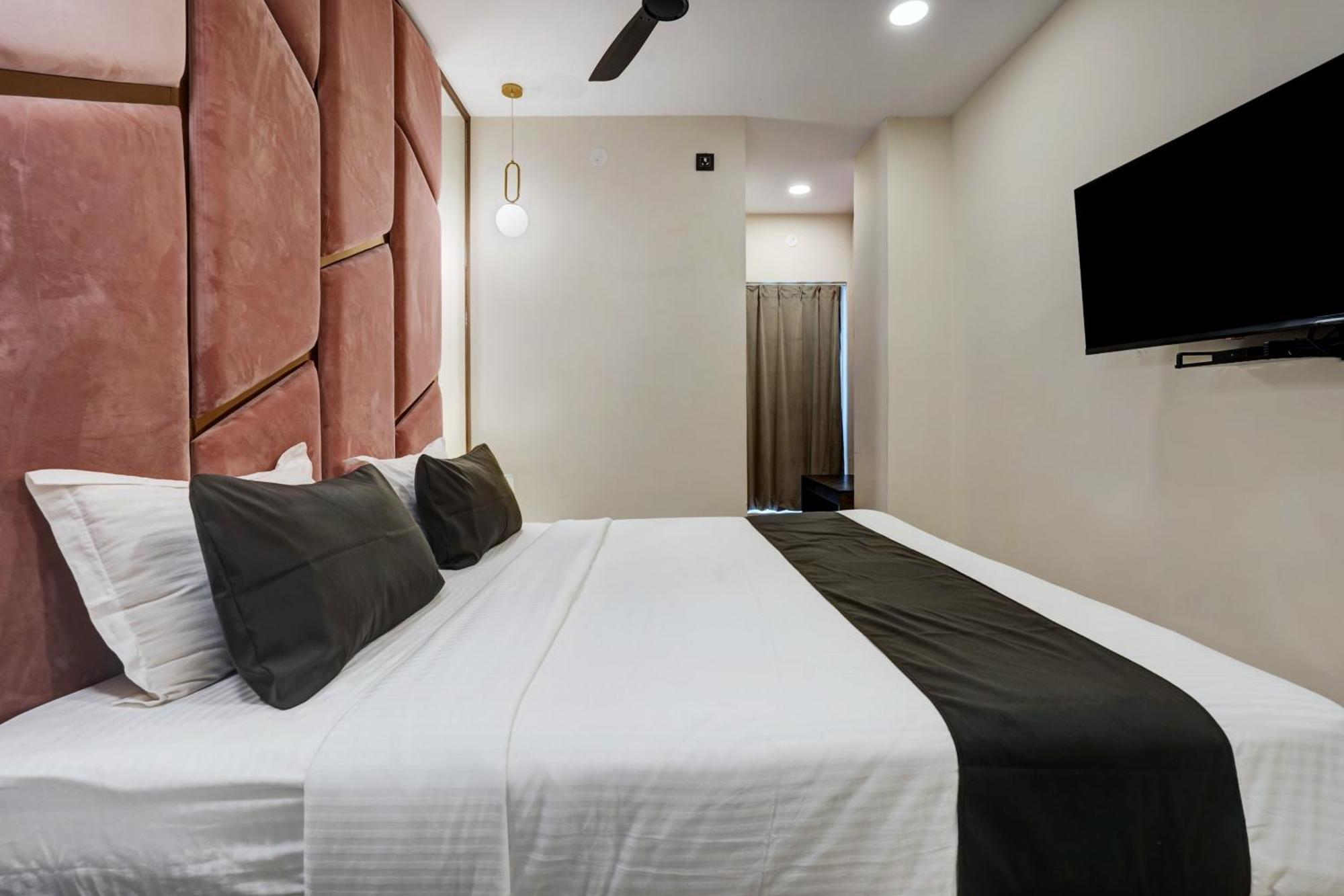 העיר בנגלור Astra Hotels & Suites - Koramangala מראה חיצוני תמונה